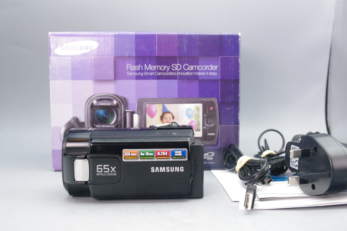 Samsung SMX‑F40BP Camcorder – Tested – Fully Working – Box and Charger