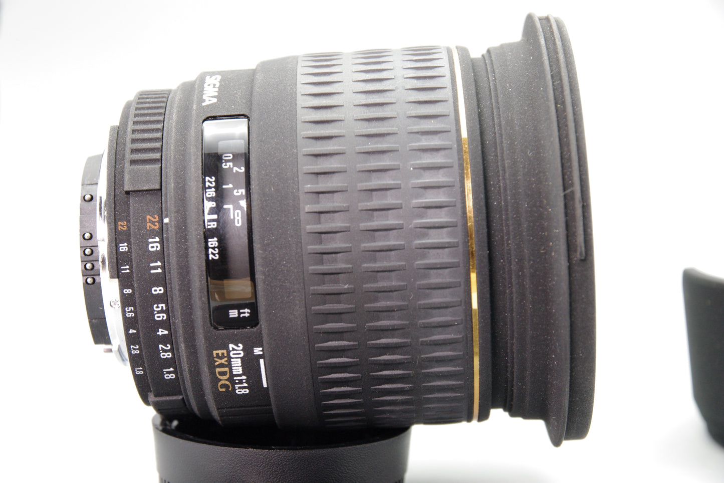 Sigma 20mm f/1.8 EX DG Lens – Nikon F Mount – Excellent – With Case
