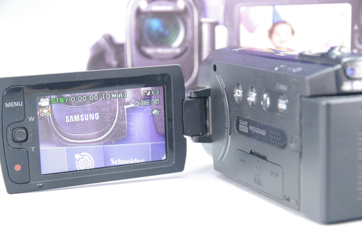 Samsung SMX‑F40BP Camcorder – Tested – Fully Working – Box and Charger