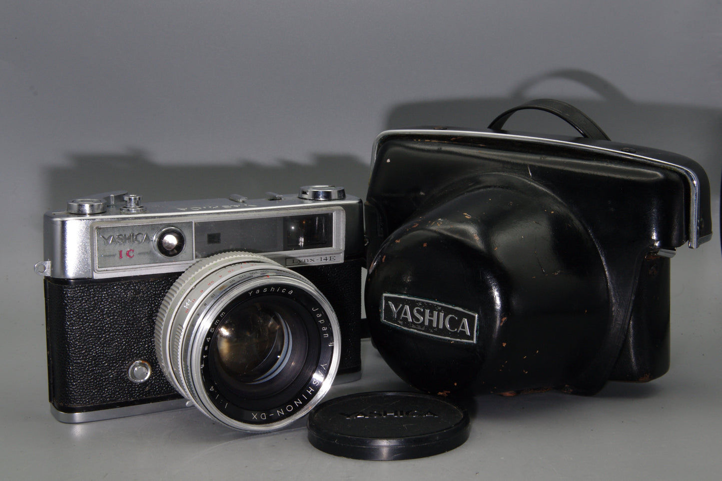 Yashica IC Lynx 14E 35mm Camera 45mm f1.4 Lens with Cap and Case VGC