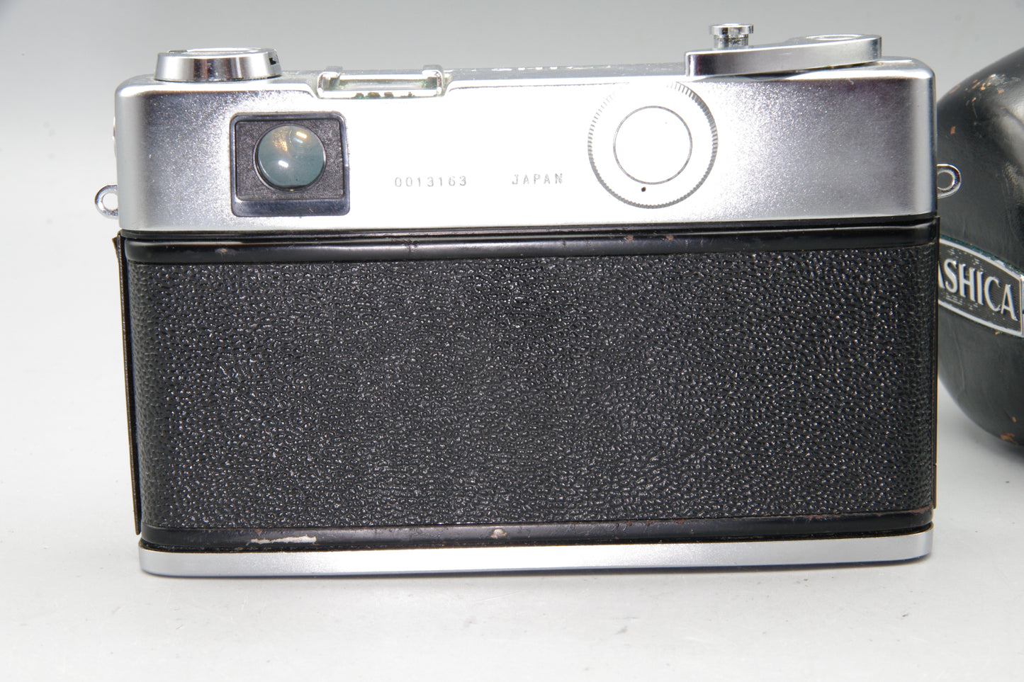 Yashica IC Lynx 14E 35mm Camera 45mm f1.4 Lens with Cap and Case VGC