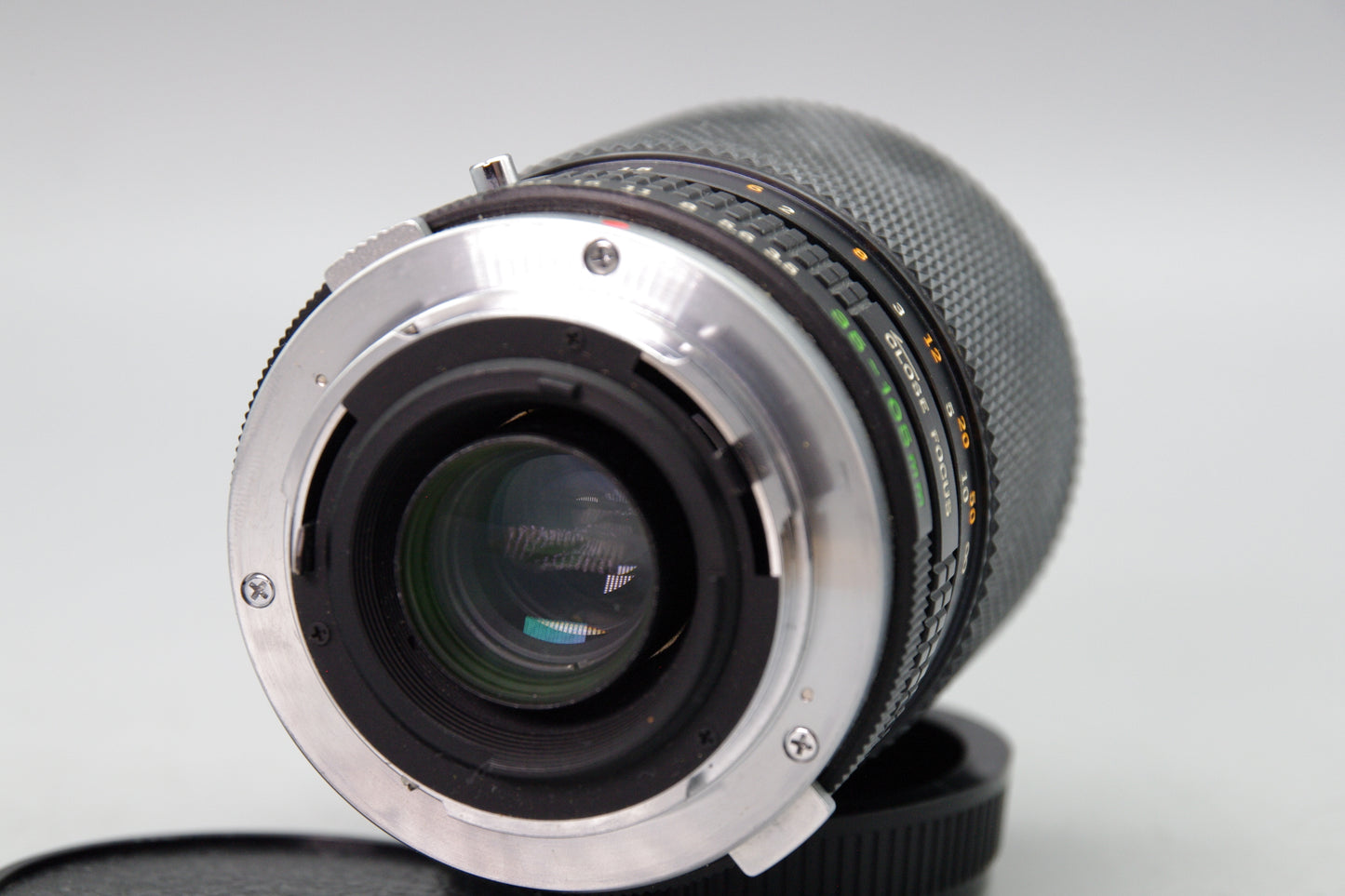Olympus OM Zuiko 35–105mm f/3.5–4.5 Zoom Lens – OM Mount – Excellent