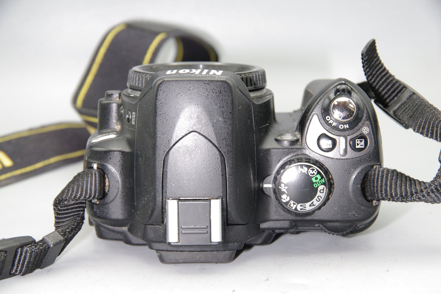 Nikon D40x 10.2MP DSLR Camera Body - Low Shutter Count 5358
