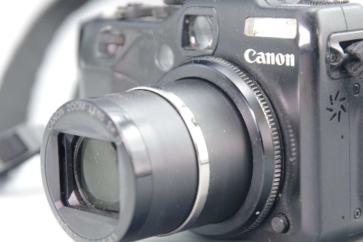 Canon PowerShot G12 Digital Camera – Good Working Condition – With Battery