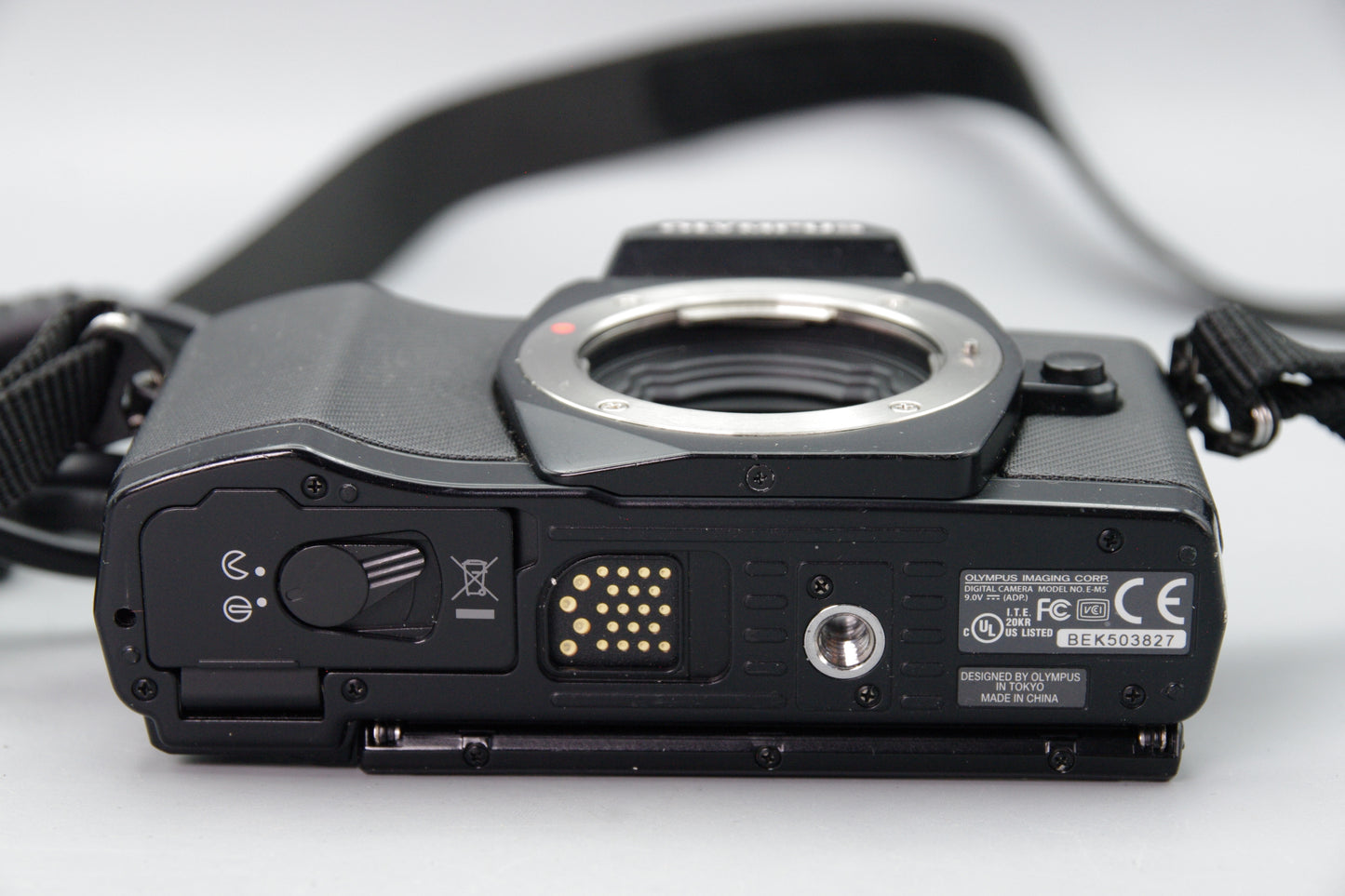 Olympus OM-D E-M5 Body – Shutter Count 951 – M4/3 - Excellent