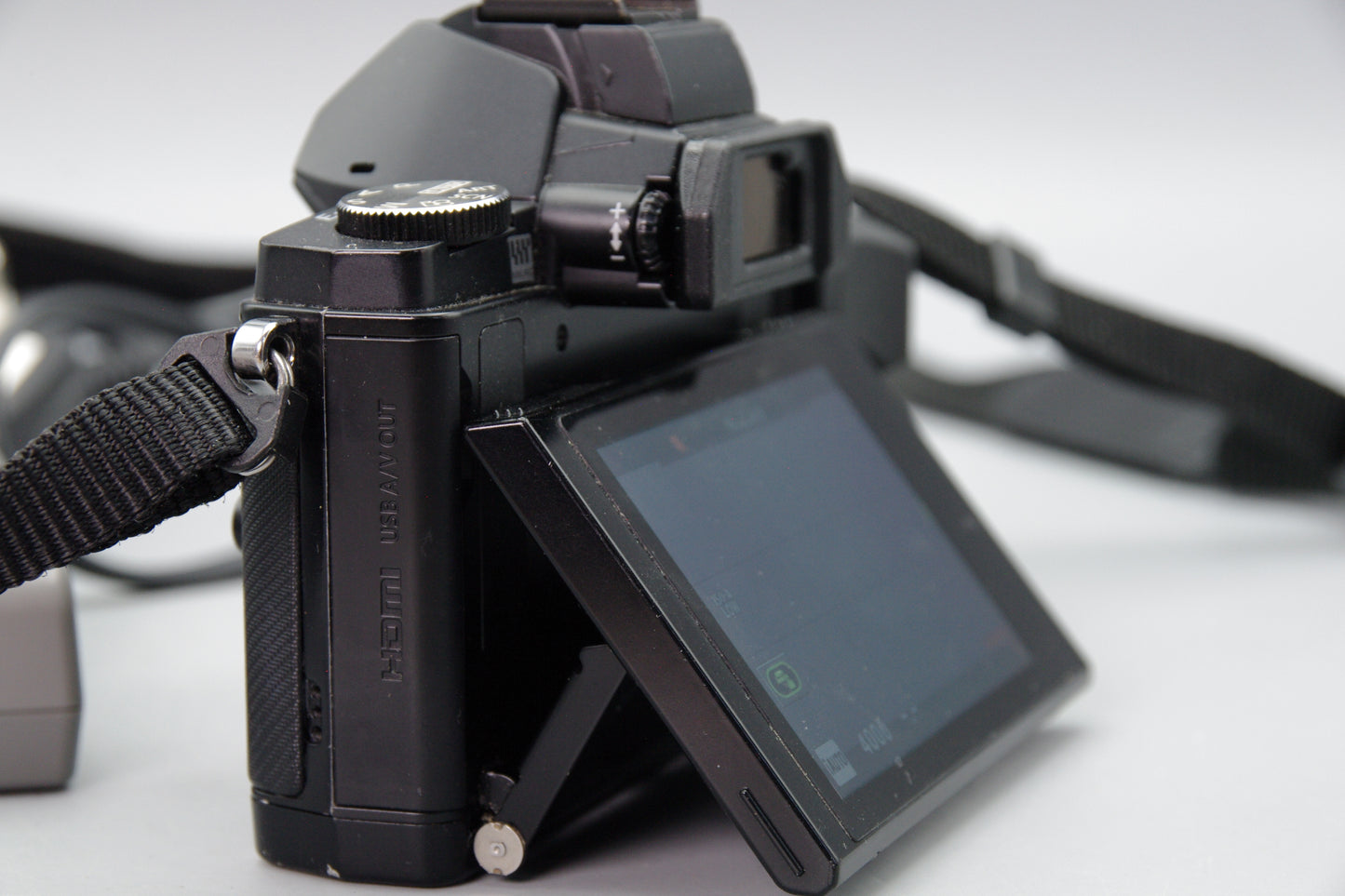 Olympus OM-D E-M5 Body – Shutter Count 951 – M4/3 - Excellent