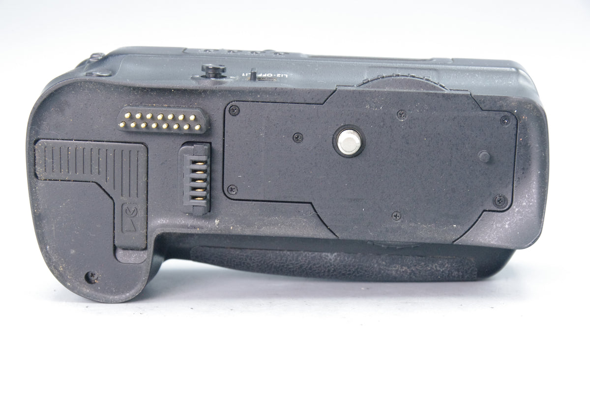 ND300P Battery Grip for Nikon D300 – Third‑Party Model – VGC – Tested