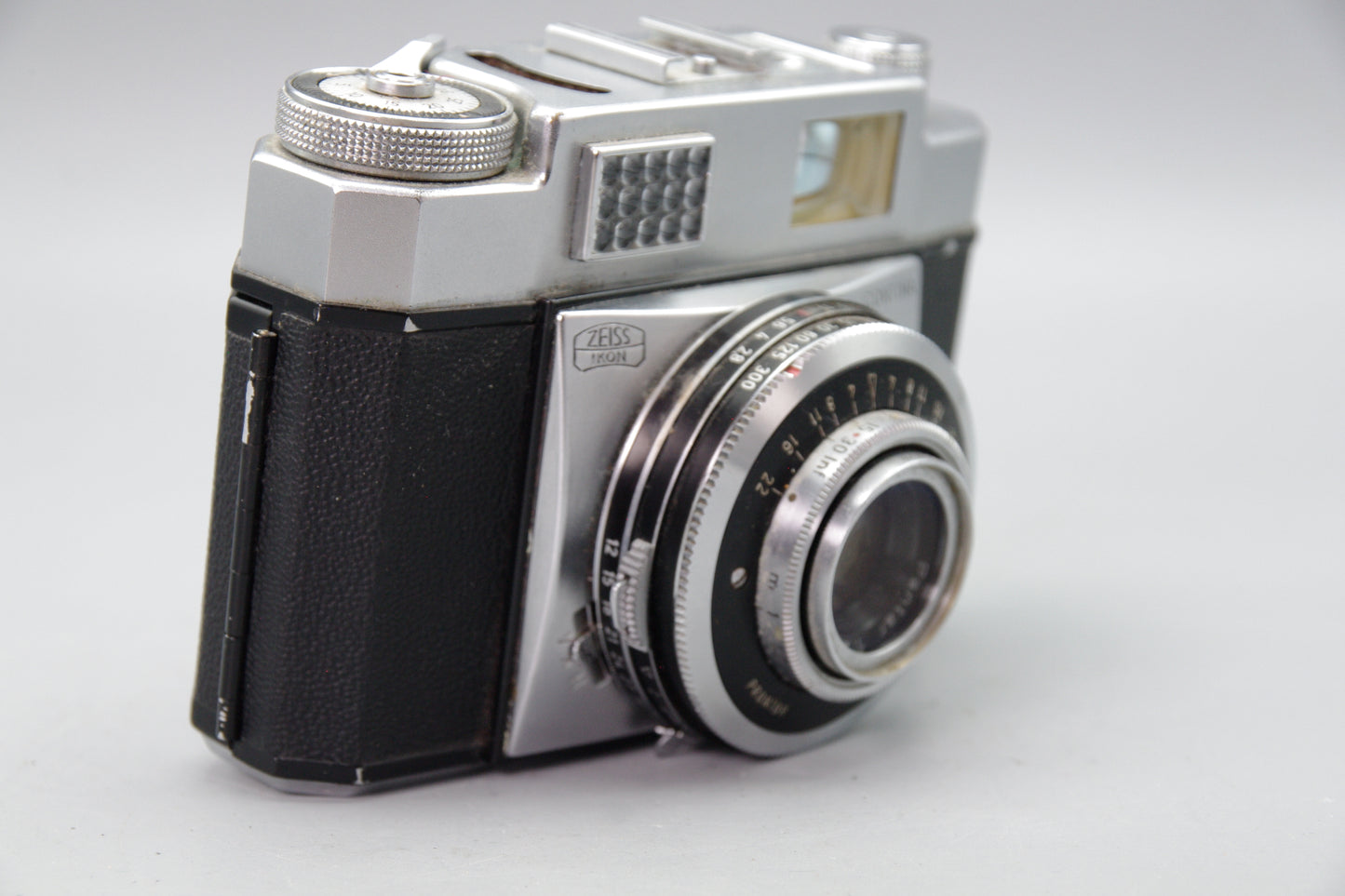 Zeiss Ikon Contina 529/24 35mm Camera – Light Meter Model – Very Good