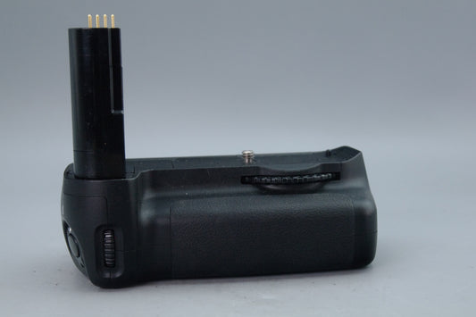 Nikon MB‑D80 Battery Grip -  Tested & Working – Excellent Condition