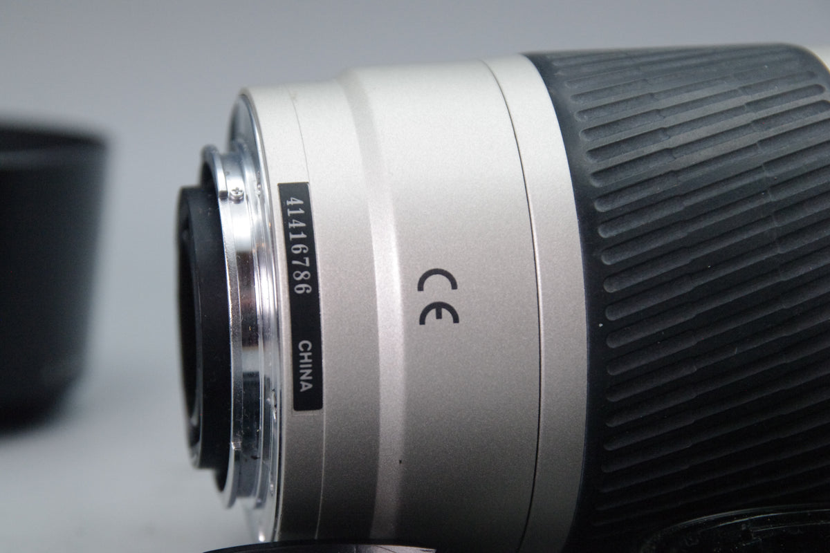 Minolta 75–300mm f/4.5–5.6 D AF Zoom – A‑Mount – VGC – With Hood