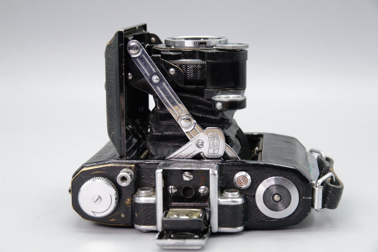 Zeiss Ikon Super Ikonta 531 – Tessar 7cm f/3.5 – Folding Rangefinder