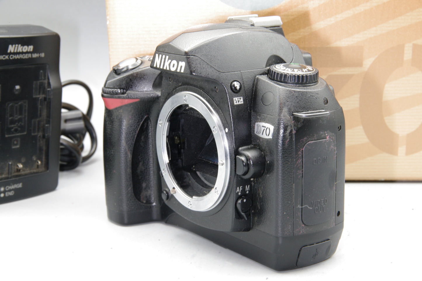 Boxed Nikon D70 DSLR Camera Body Only – 6.1MP – Shutter Count 11648