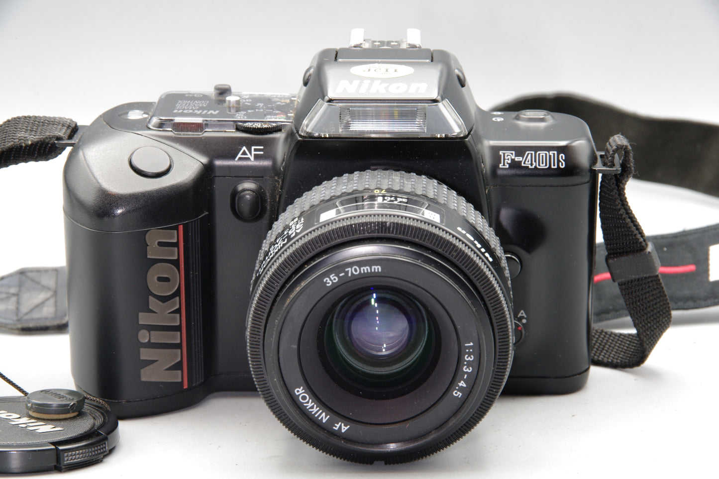 Nikon F-401 Auto Focus 35mm SLR  with 35-70mm F/3.3-4.5 Lens - Excellent