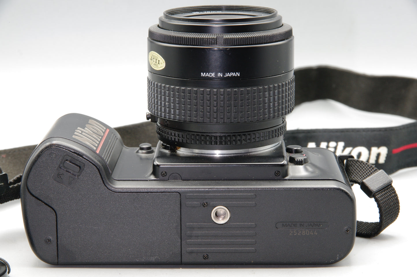 Nikon F-401 Auto Focus 35mm SLR  with 35-70mm F/3.3-4.5 Lens - Excellent