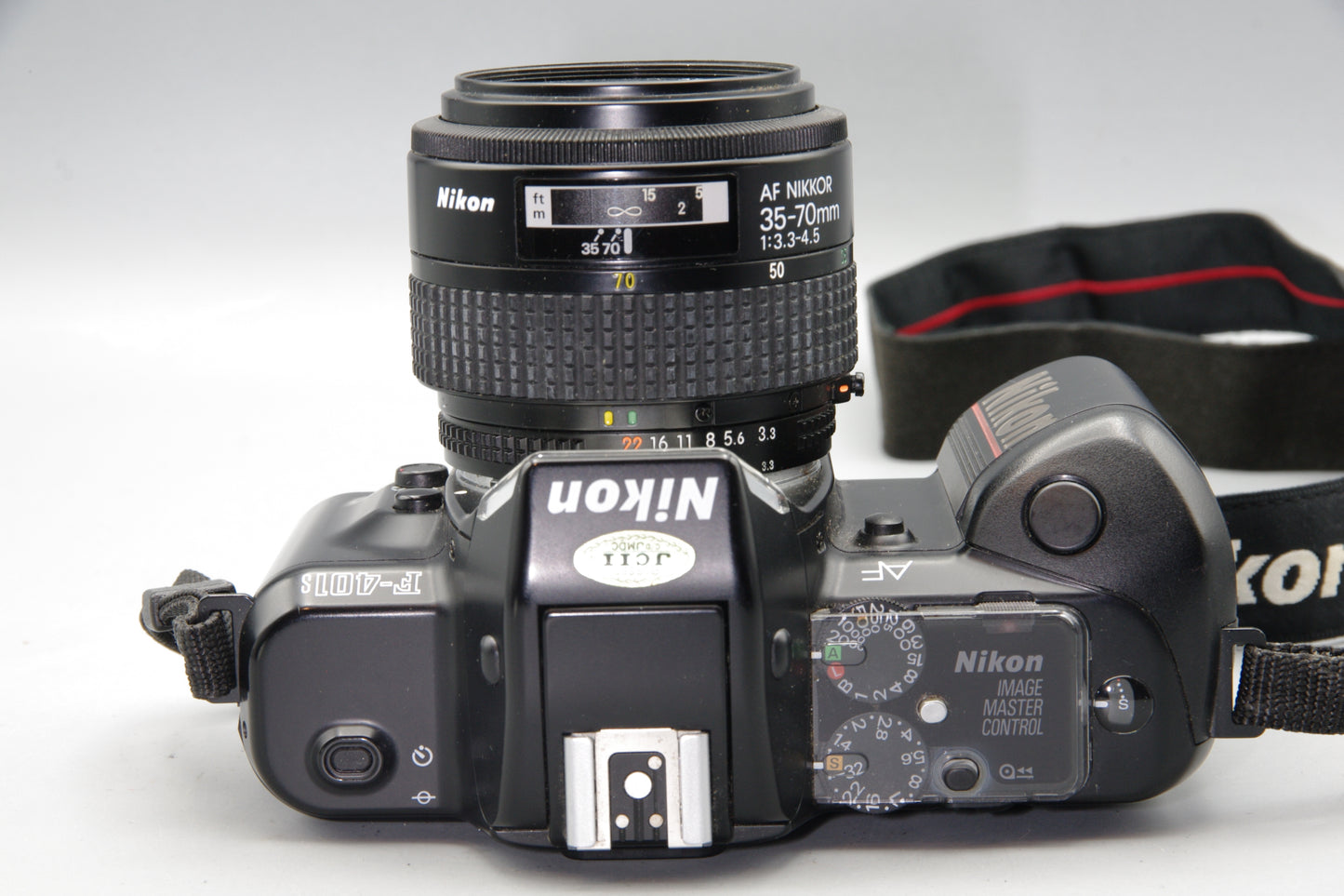 Nikon F-401 Auto Focus 35mm SLR  with 35-70mm F/3.3-4.5 Lens - Excellent