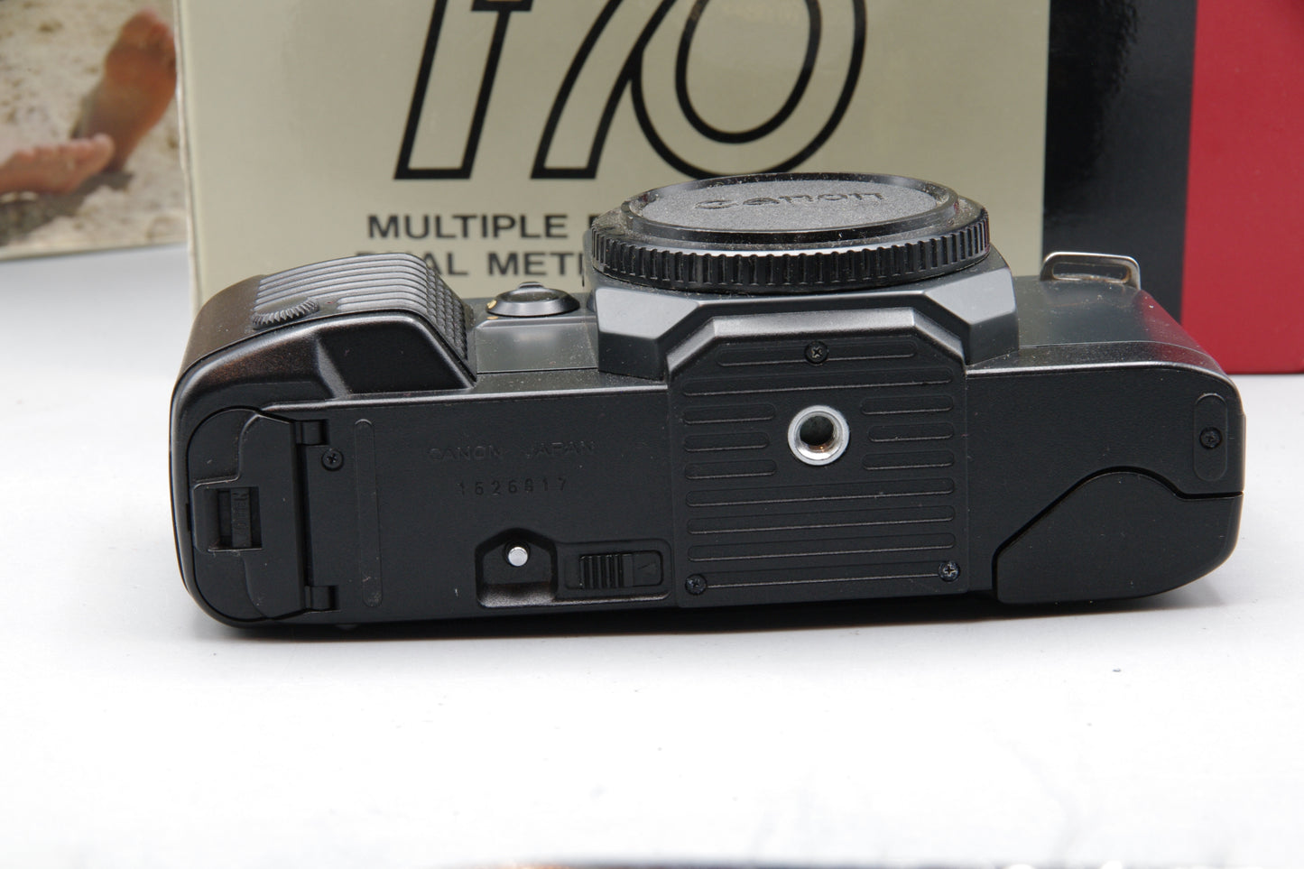 Canon T70 35mm SLR Film Camera Boxed Classic Canon FD Mount Very Good