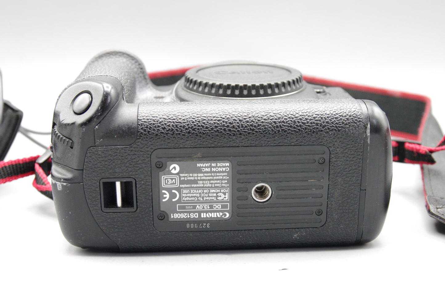 Canon EOS‑1Ds Mark II DSLR – Full Frame 16.7MP – VG – Battery, Coupler, Manual