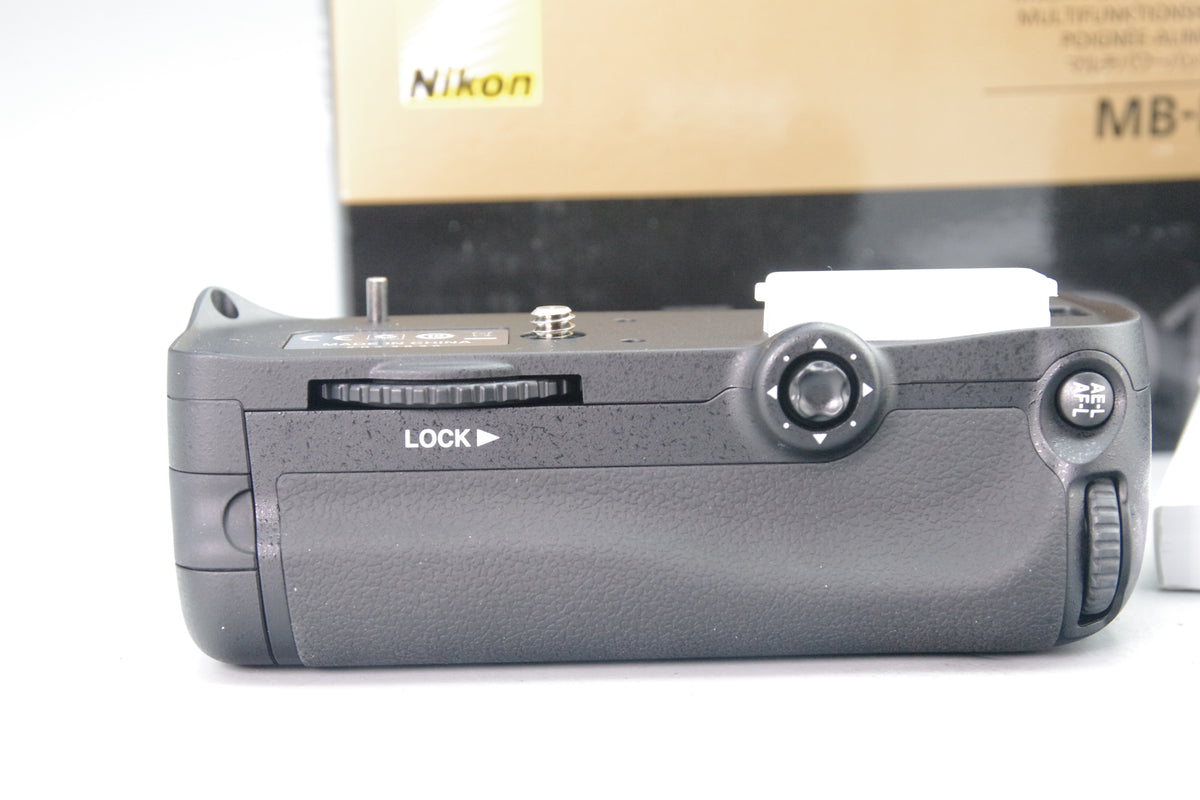 Nikon MB‑D11 Battery Grip – Boxed Mint – Appears Unused – For Nikon D7000