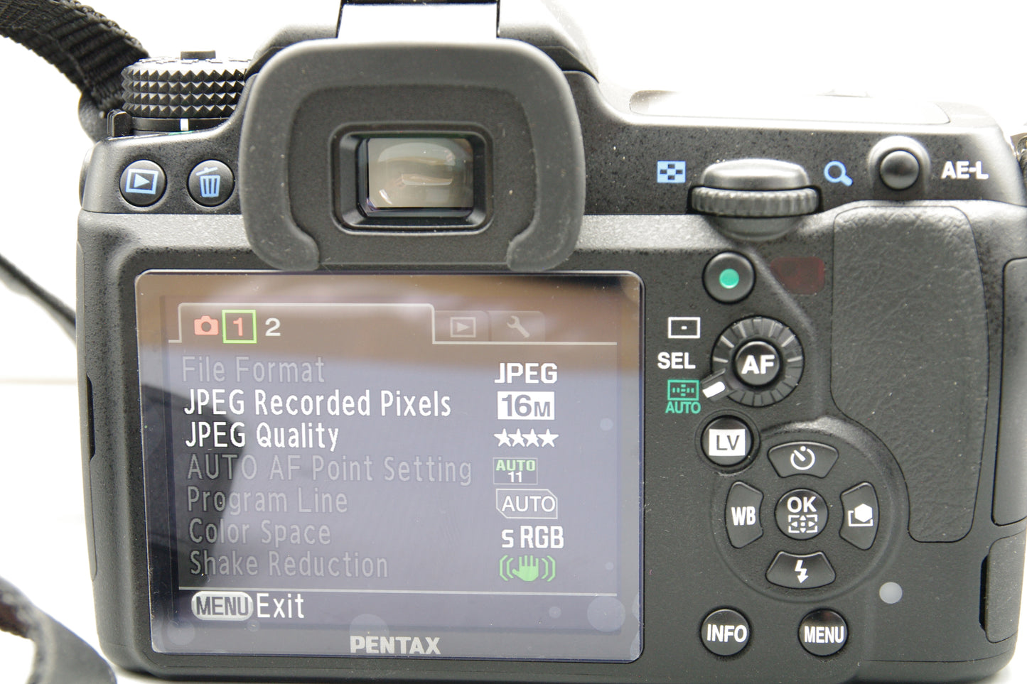 Pentax K‑5 DSLR 16.3MP – Boxed Mint – SC 38 – 18–55mm AL WR Lens Kit