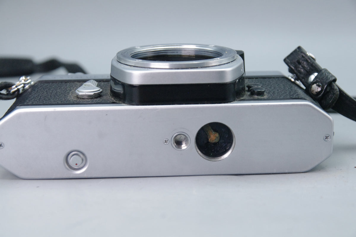 Pentax Spotmatic F 35mm SLR Camera Body – Meter Not Working – Very Good