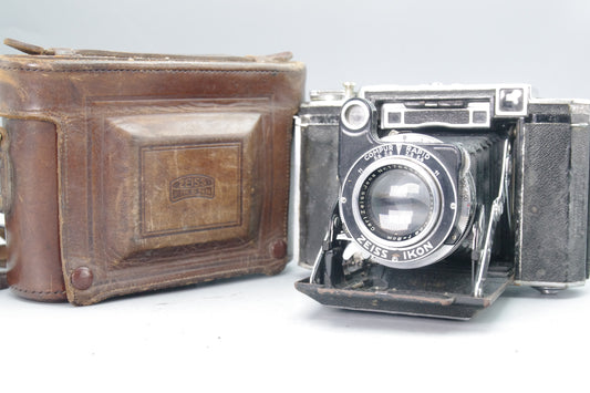 Zeiss Ikon Super Ikonta 530/16 – Tessar 8cm f/2.8 – Minor Edge Fungus – Working