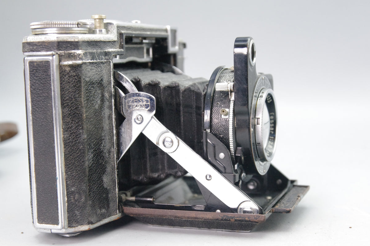 Zeiss Ikon Super Ikonta 530/16 – Tessar 8cm f/2.8 – Minor Edge Fungus – Working