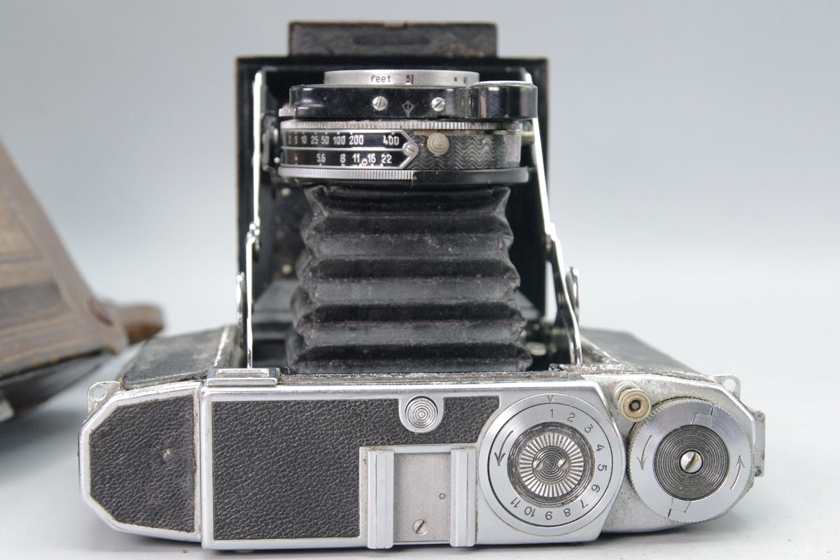 Zeiss Ikon Super Ikonta 530/16 – Tessar 8cm f/2.8 – Minor Edge Fungus – Working