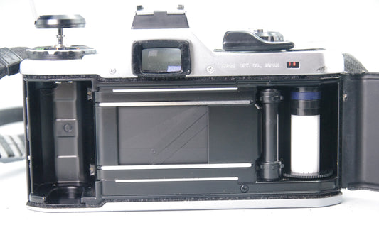 Pentax ME 35mm SLR with 50mm f/1.7 Lens + Batteries – Tested – VGC