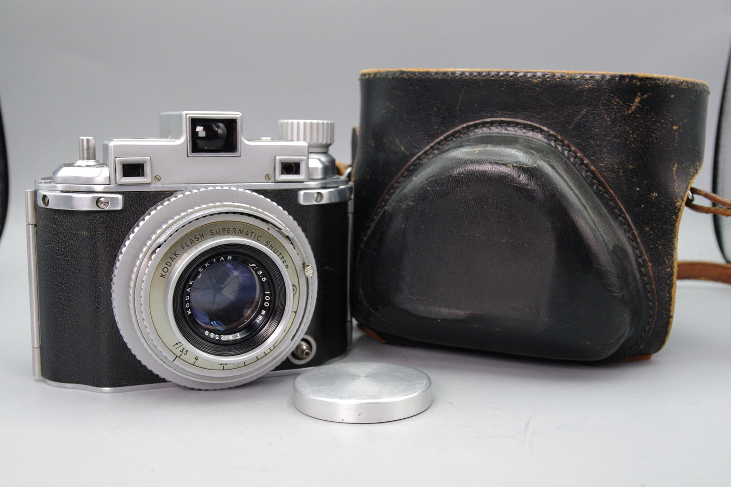 Kodak Medalist II – 6×9 Rangefinder – Ektar 100mm f/3.5 – Serviced