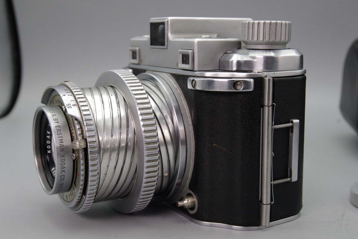 Kodak Medalist II – 6×9 Rangefinder – Ektar 100mm f/3.5 – Serviced