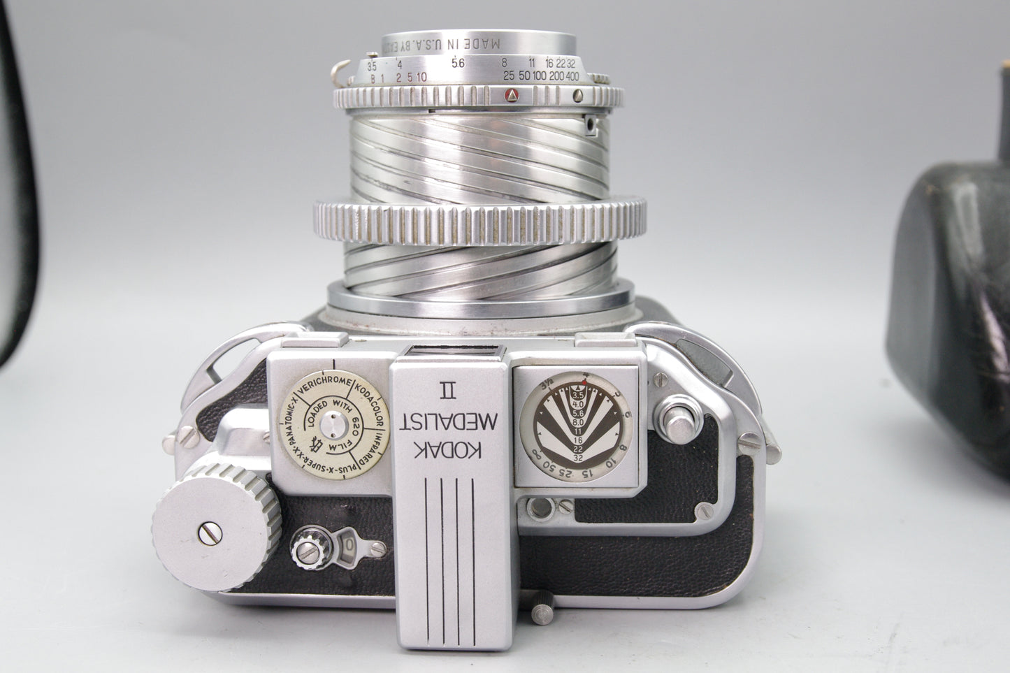 Kodak Medalist II – 6×9 Rangefinder – Ektar 100mm f/3.5 – Serviced