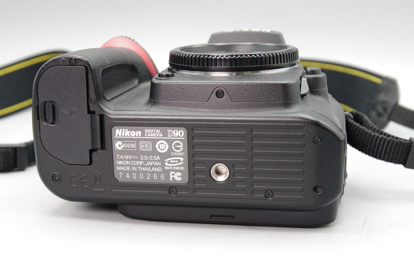 Nikon D90 12.3MP DSLR with 18‑70mm DX Lens and 12477 Shutter Count