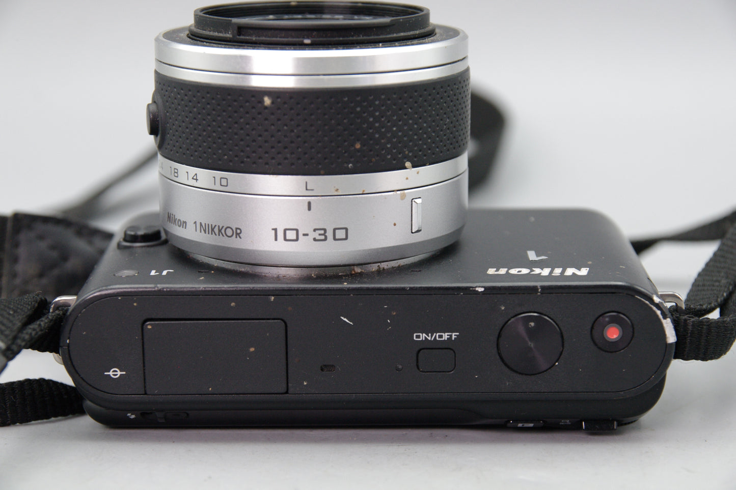 Nikon 1 J1 Mirrorless Camera with 10-30mm Lens   - Black -  VGC
