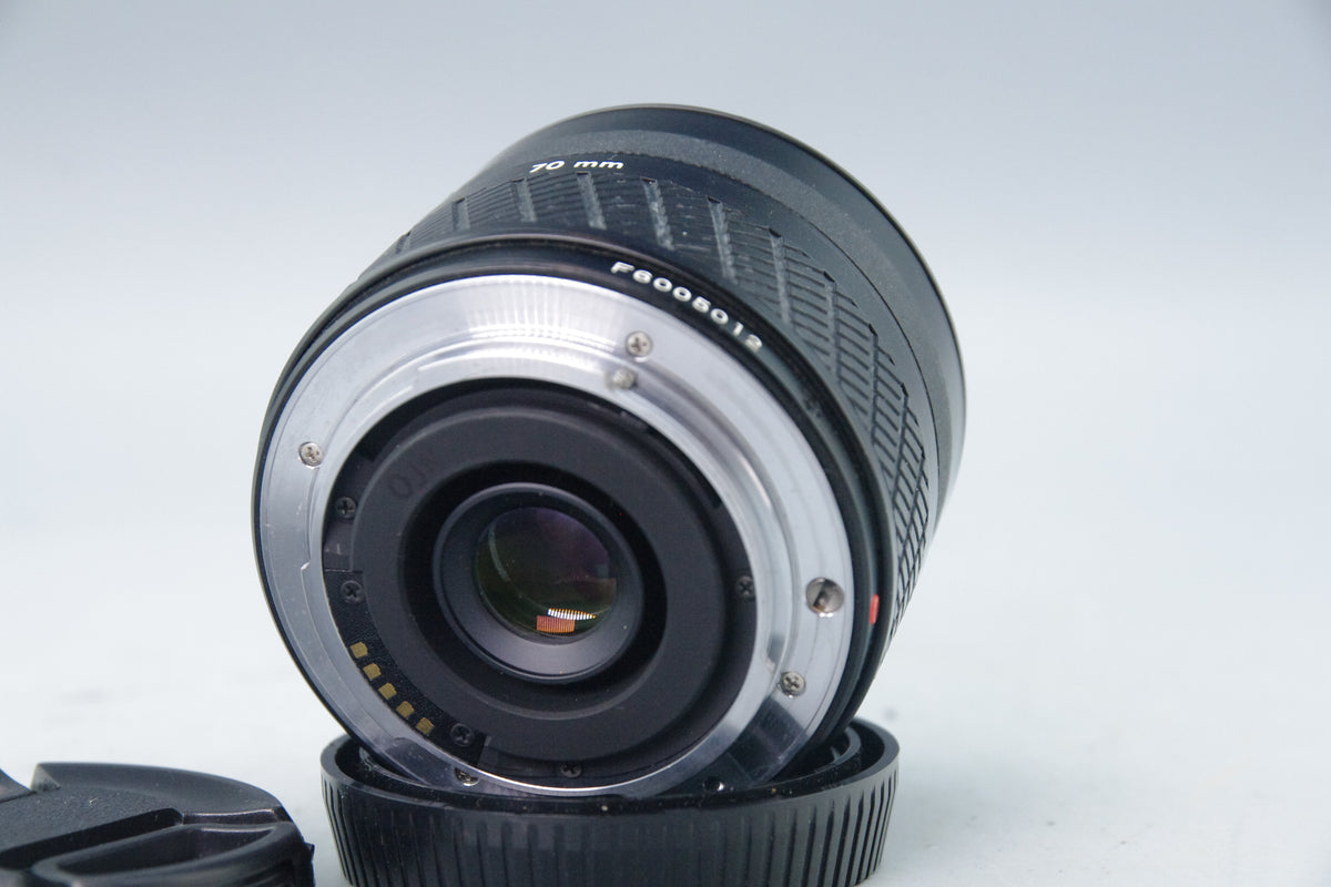 Yashica 35–70mm f/3.3–4.5 AF Zoom Lens – Contax/Yashica Mount – Excellent