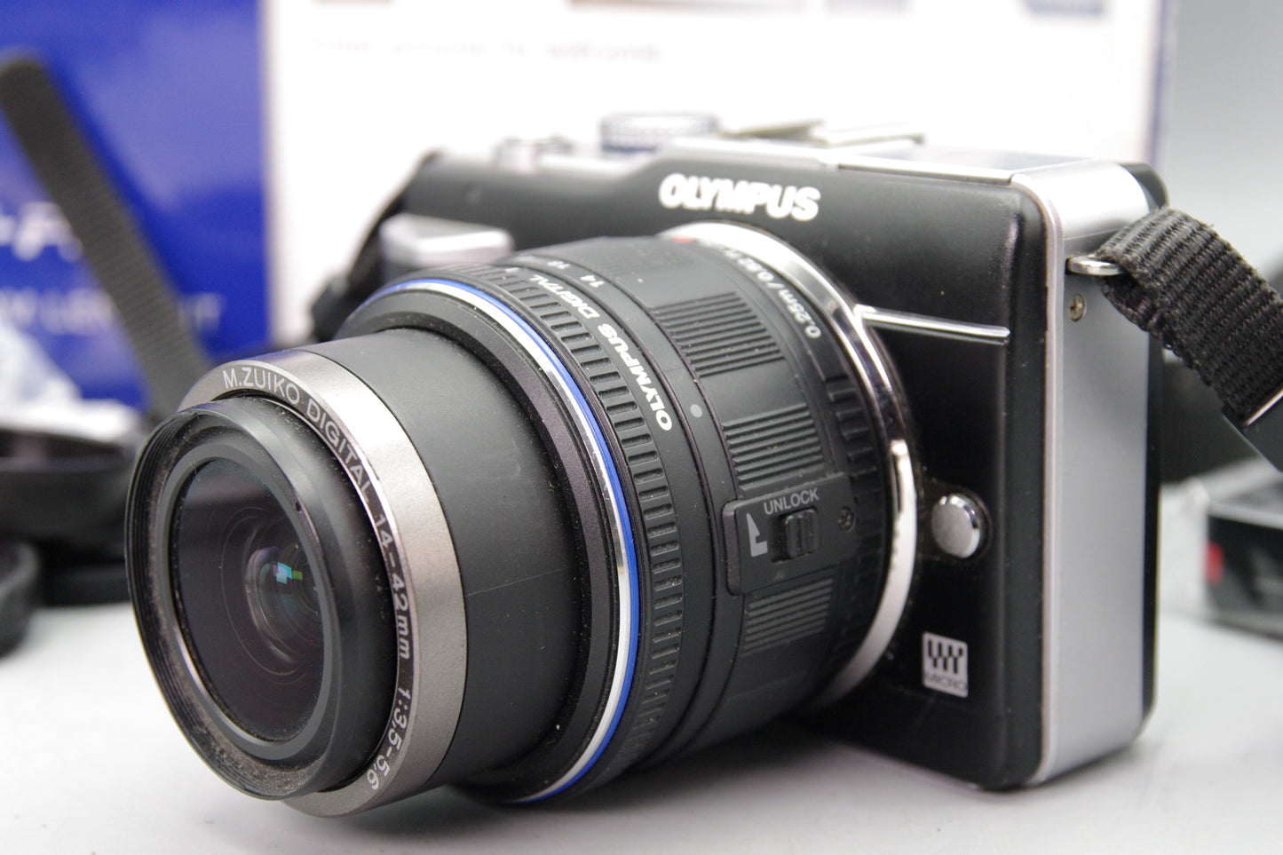 Olympus PEN E‑PL1 12.3MP Boxed + 14–42mm Lens – VGC – SC 15223