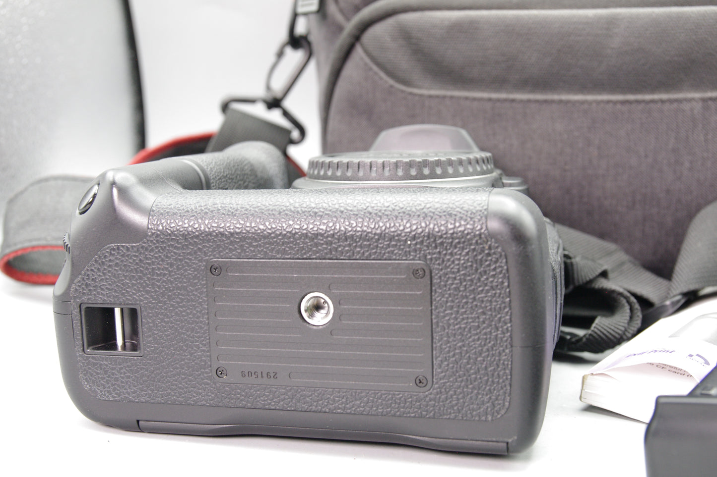 Canon EOS 40D Body + BG‑E2 Grip – Excellent – With Battery, Charger, Case, Instructions