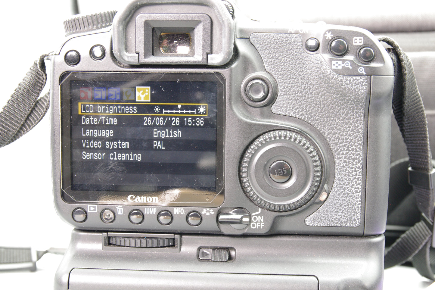 Canon EOS 40D Body + BG‑E2 Grip – Excellent – With Battery, Charger, Case, Instructions