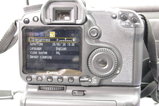 Canon EOS 40D Body + BG‑E2 Grip – Excellent – With Battery, Charger, Case, Instructions