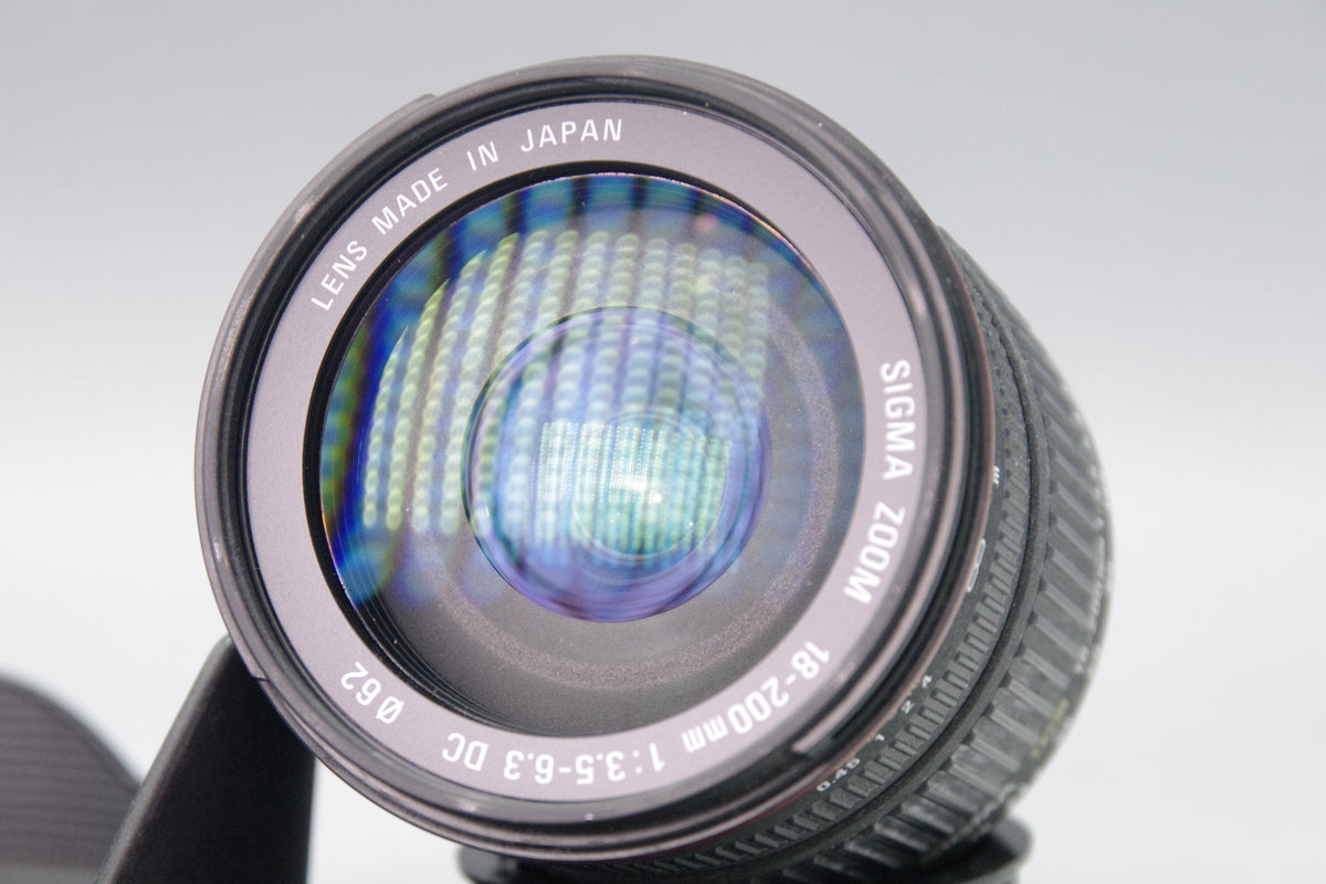 Sigma AF 18–200mm f/3.5–6.3 DC Zoom – Nikon F Mount – Excellent – Caps & Hood