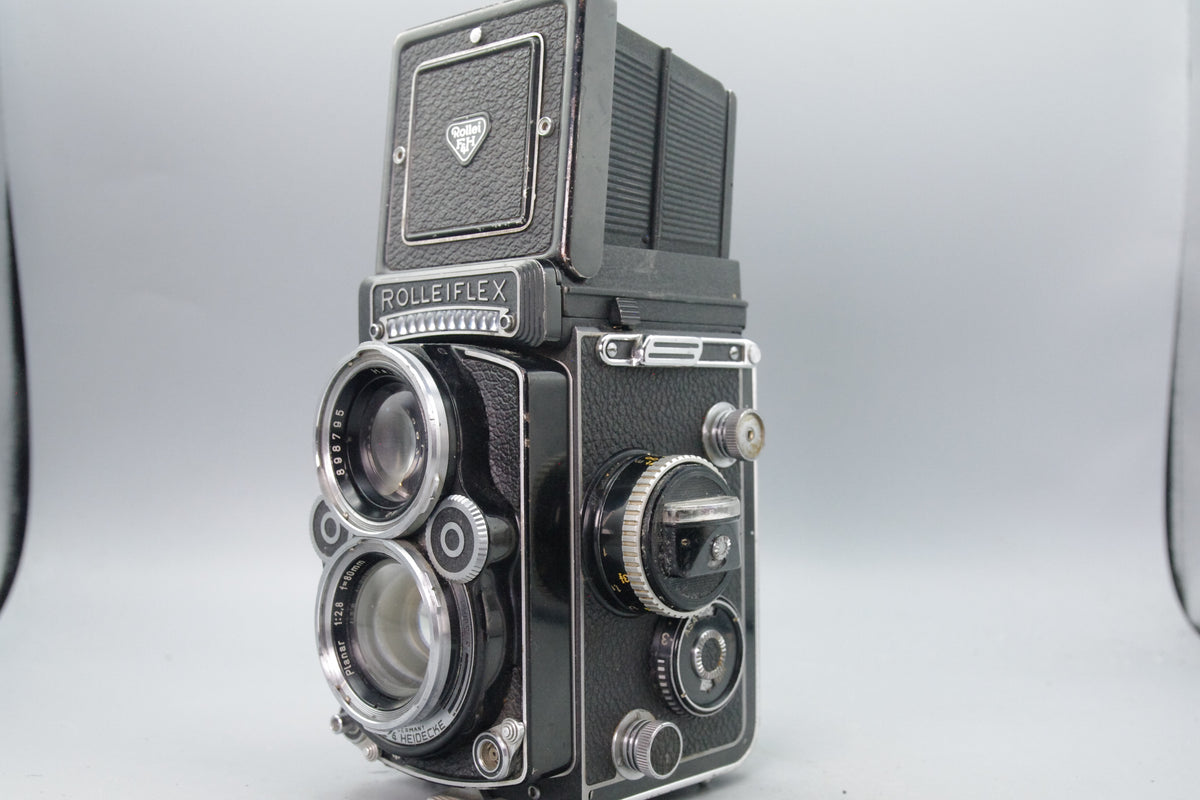 Rolleiflex 2.8F Model 2 TLR – Planar 80mm f/2.8 – 1965/66 – Very Good Condition