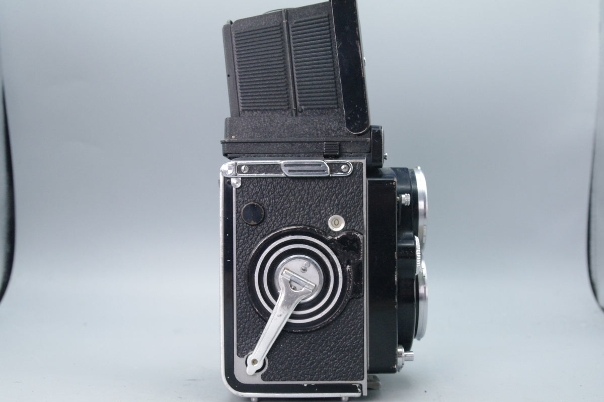 Rolleiflex 2.8F Model 2 TLR – Planar 80mm f/2.8 – 1965/66 – Very Good Condition