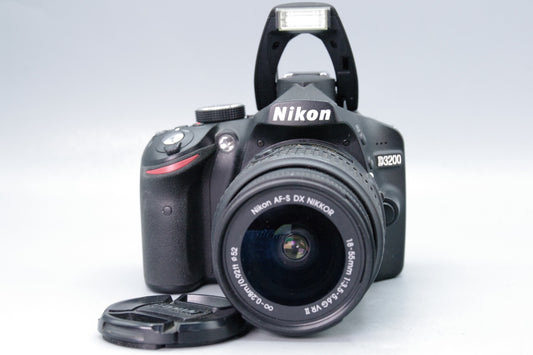 Nikon D3200 DSLR with 18–55mm G VR II Lens – Shutter Count Only 3021