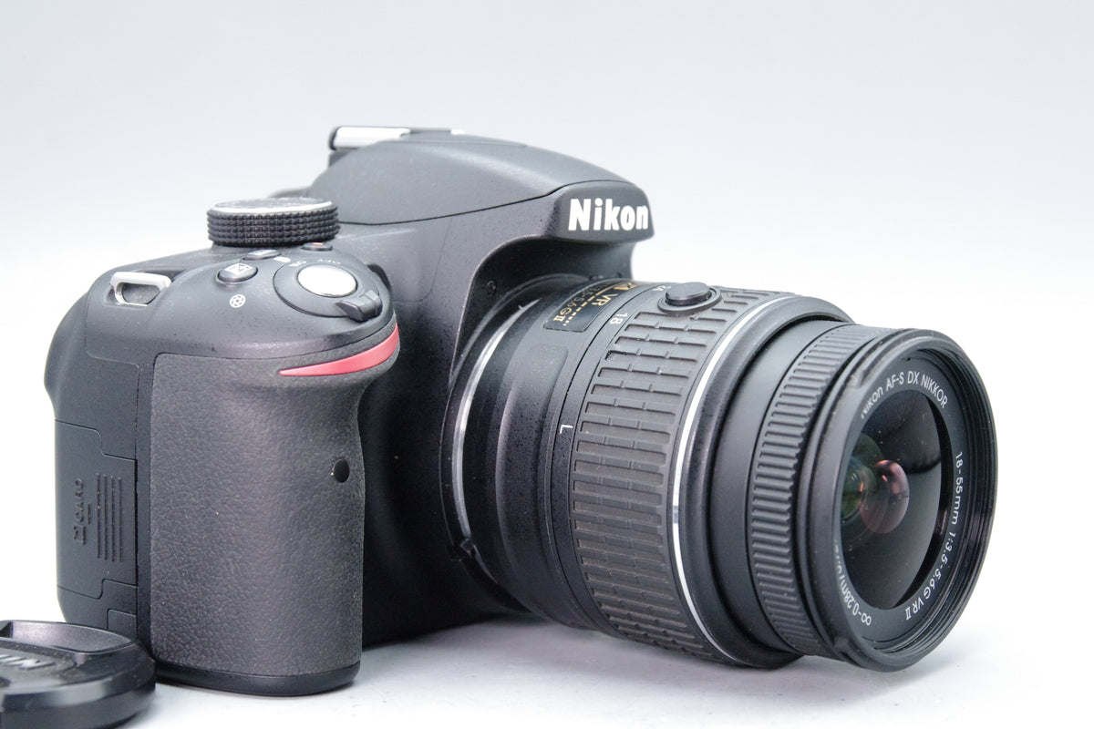 Nikon D3200 DSLR with 18–55mm G VR II Lens – Shutter Count Only 3021