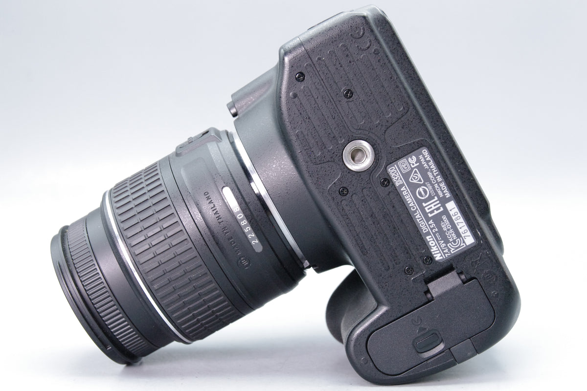Nikon D3200 DSLR with 18–55mm G VR II Lens – Shutter Count Only 3021