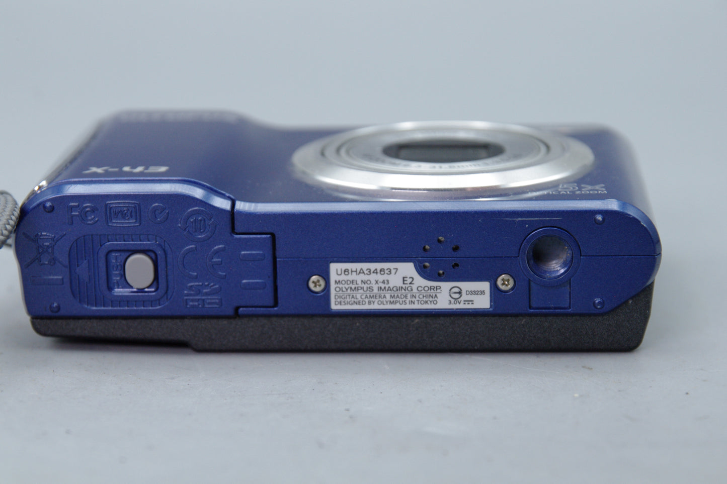 Olympus X‑43 Digital Camera – Tested – Very Good – Rear LCD Spot