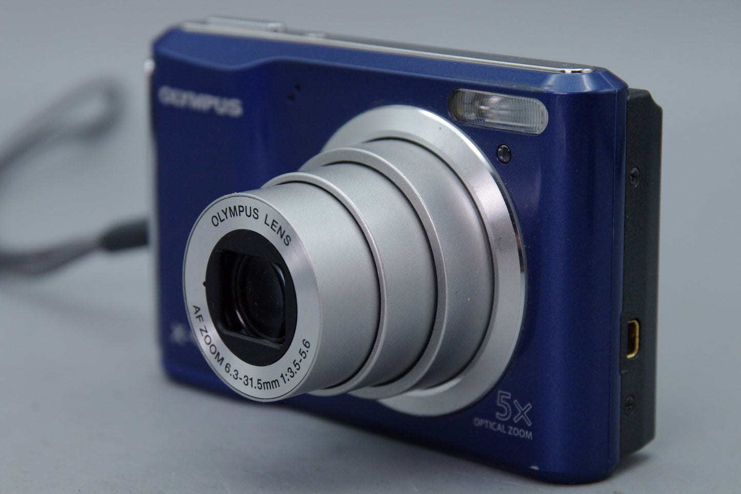 Olympus X‑43 Digital Camera – Tested – Very Good – Rear LCD Spot