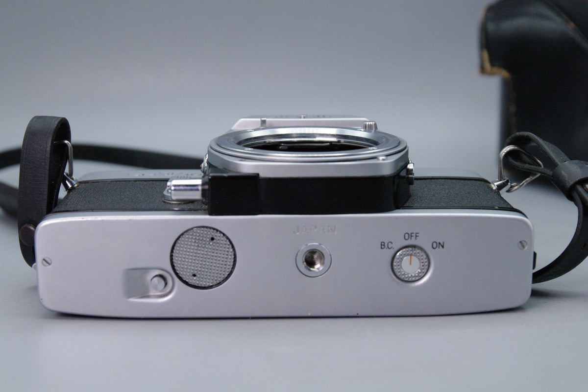 Minolta SR‑T 101 35mm SLR – Shutter & Meter Working – VGC