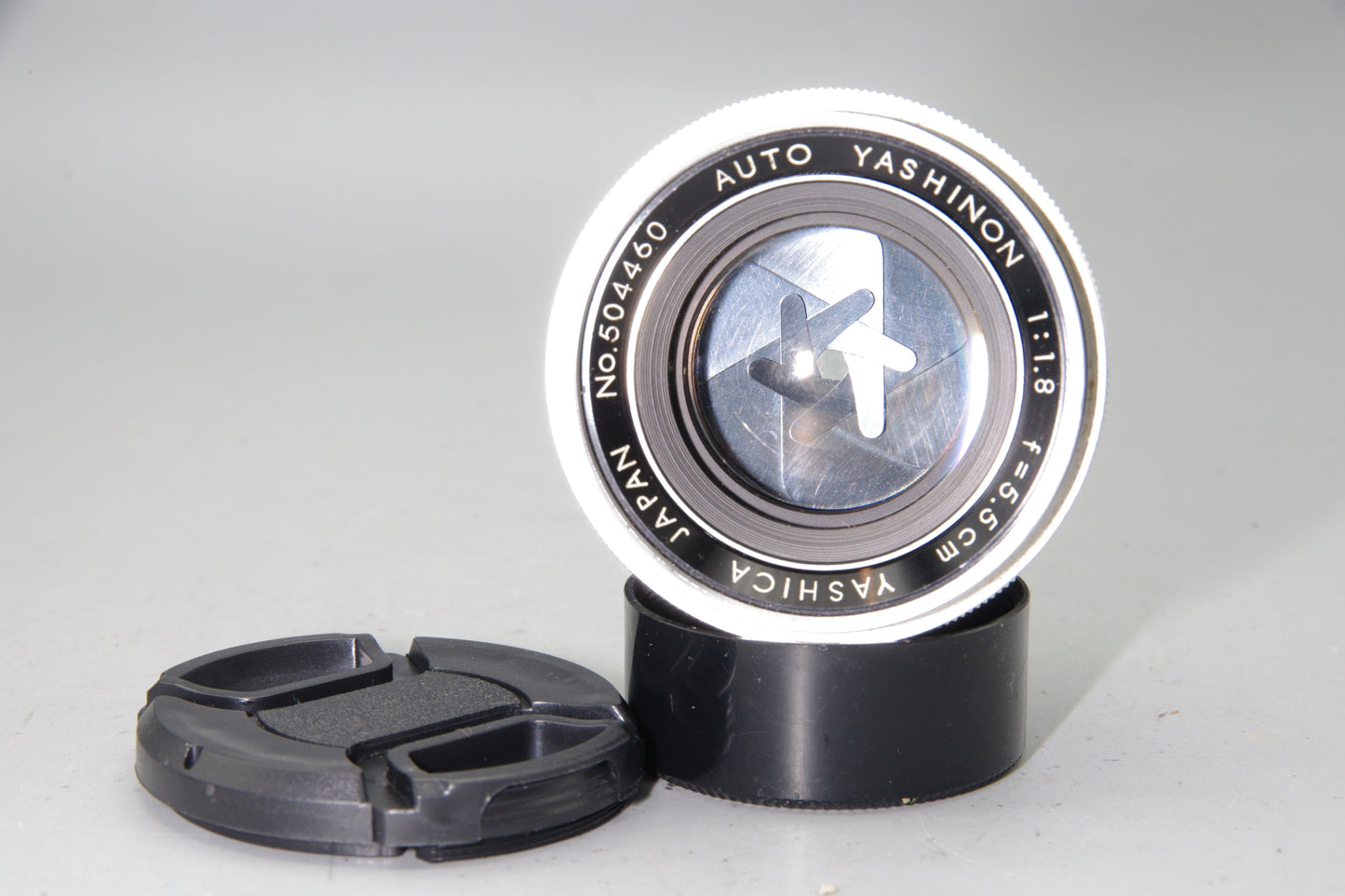 Yashica Auto Yashinon 5.5cm f/2 M42 Lens – Very Good Condition – Vintage Prime