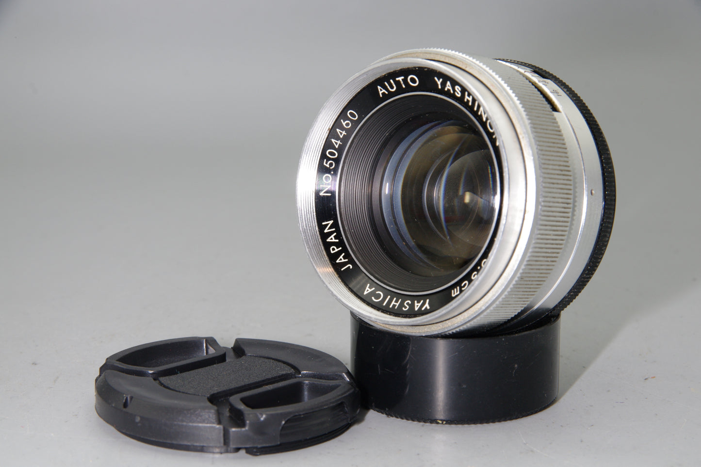 Yashica Auto Yashinon 5.5cm f/2 M42 Lens – Very Good Condition – Vintage Prime