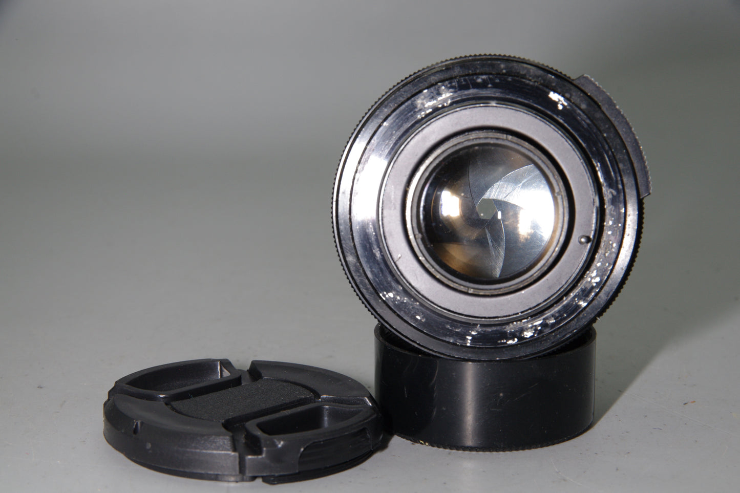 Yashica Auto Yashinon 5.5cm f/2 M42 Lens – Very Good Condition – Vintage Prime